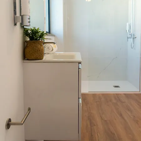 Sunrise アパート *